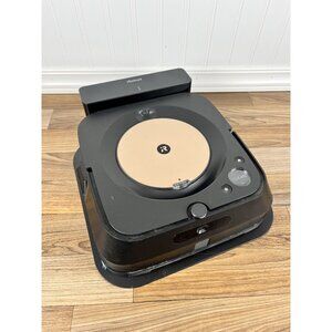 iRobot Braava Jet m6 Ultimate Robot Mop Used Black With Dock